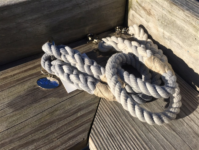 "2 Dogs at Once" Leash Coupler